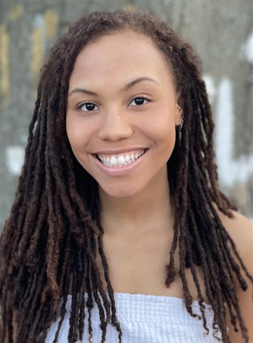 Headshot of Eboni Latay Edwards